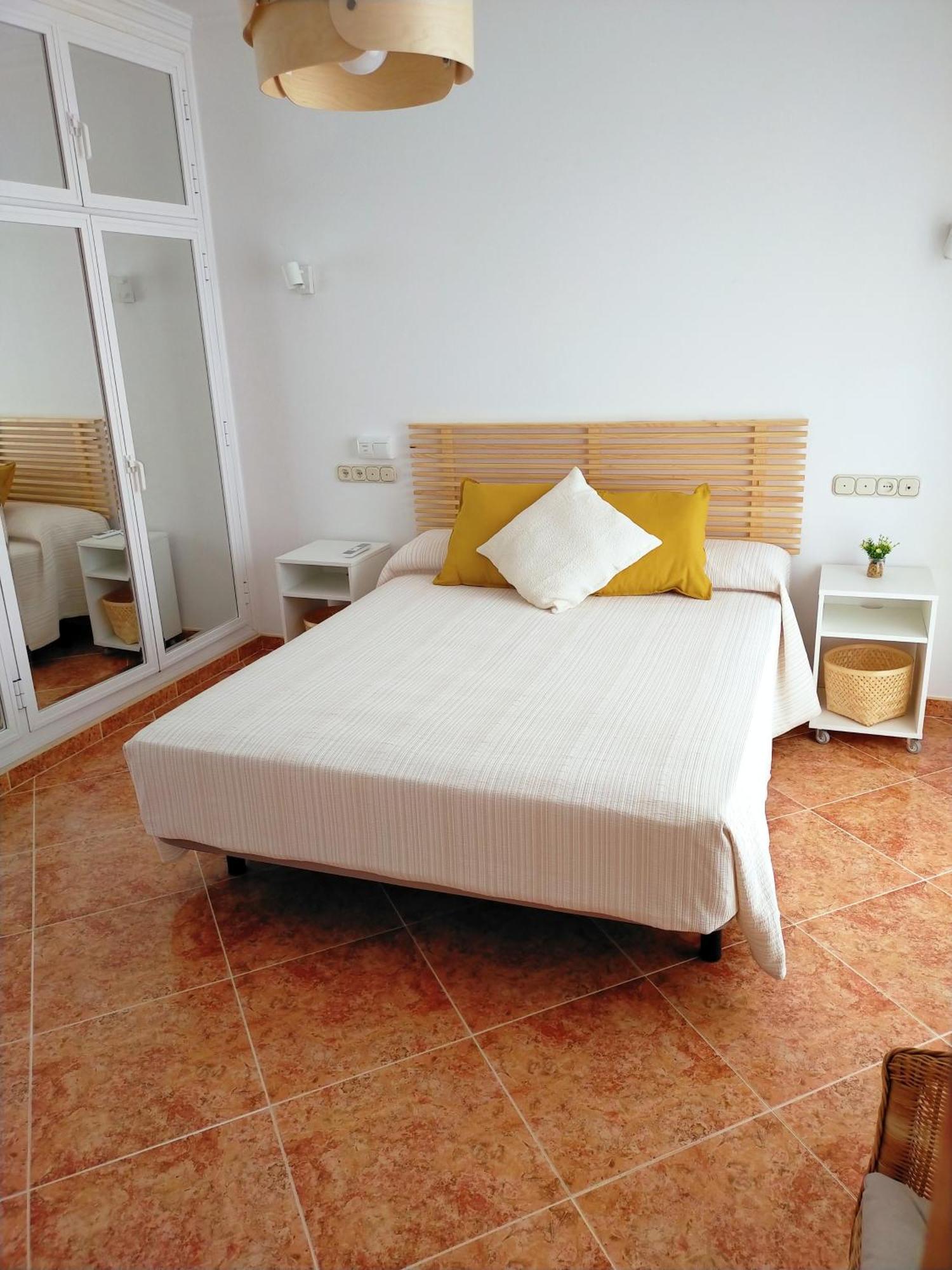 Casa Playa, Terraza Y Garaje Leilighet Nerja Eksteriør bilde